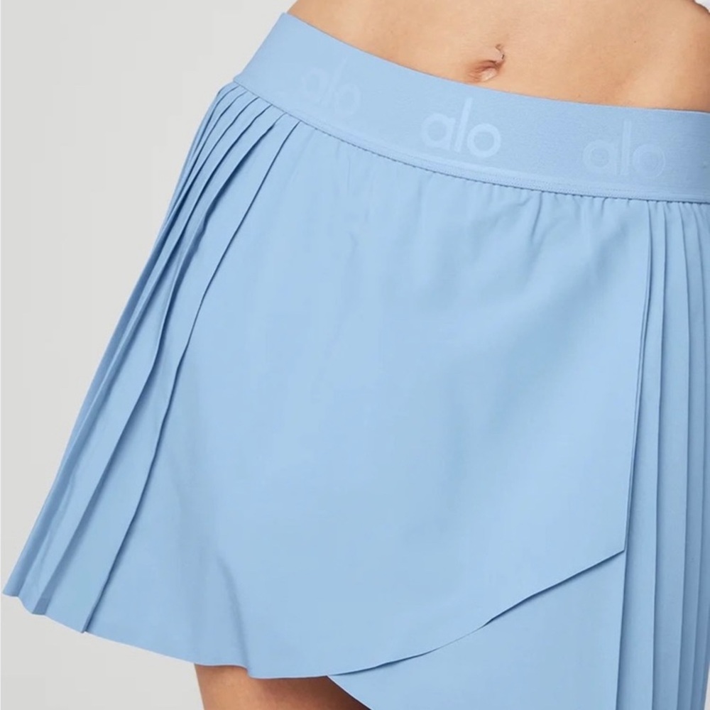 ALO aces tennis skirt (tile blue)